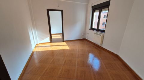 Foto 4 de Piso en venta en Calle Marques de Pinar del Rio, 3, El Carbayedo - El Quirinal, Avilés