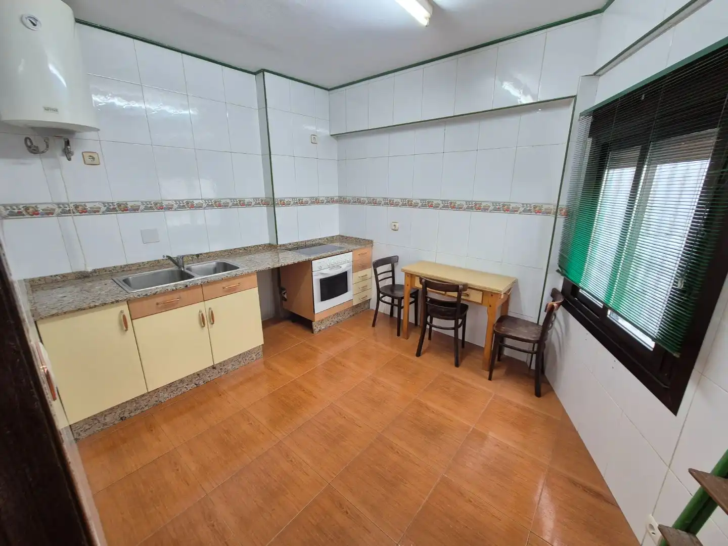 Kitchen of Flat for sale in Avilés