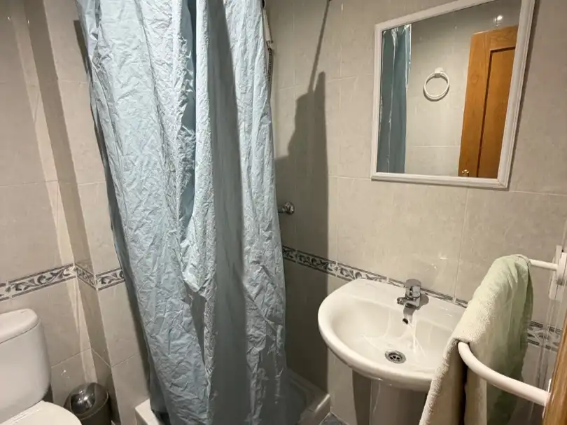 Bany de Pis en venda en Puertollano amb Calefacció, Terrassa i Moblat