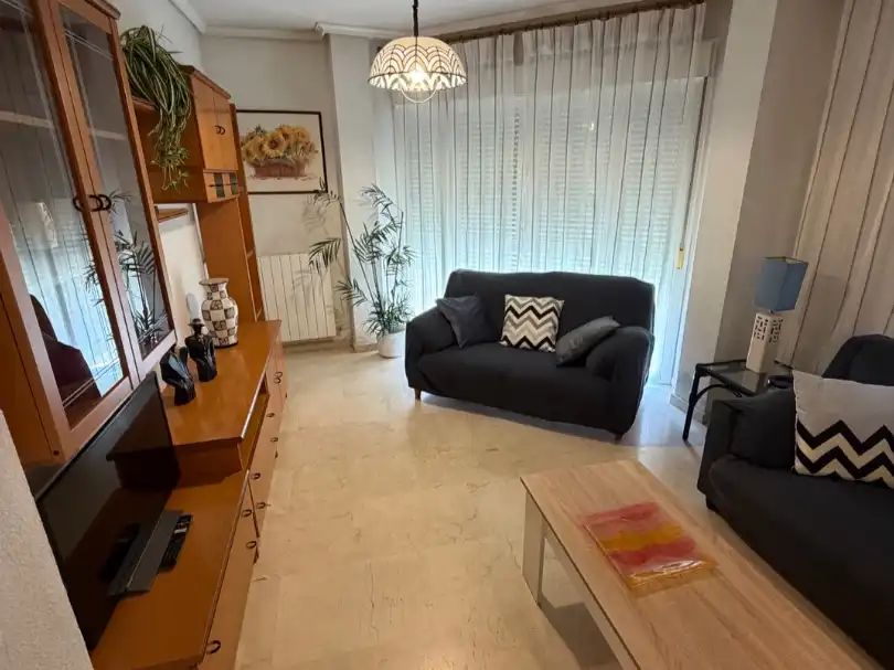 Sala d'estar de Pis en venda en Puertollano amb Calefacció, Terrassa i Moblat