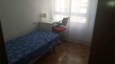 Foto 3 de Piso de alquiler en Los Ángeles - Cruz de Caravaca, Almería Capital