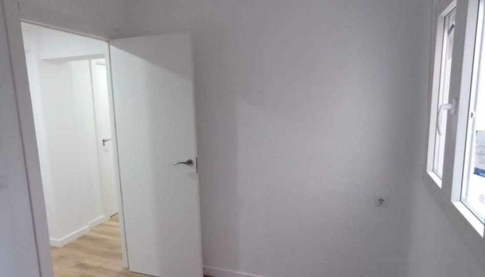 Piso de alquiler en Carrer de Pere Aleixandre, 60, Mont-Olivet, Valencia Capital - imagen 1 Foto 1 de Piso de alquiler en Carrer de Pere Aleixandre, 60, Mont-Olivet, Valencia Capital