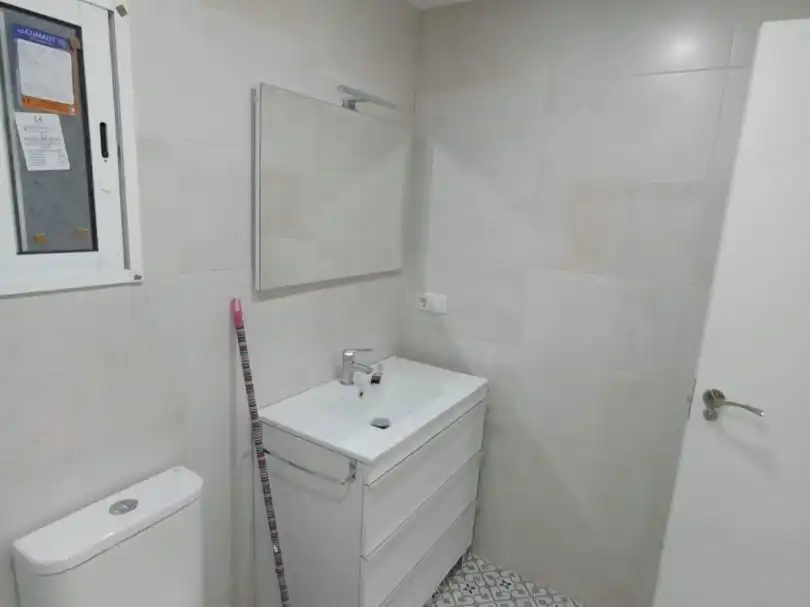 Piso de alquiler en Carrer de Pere Aleixandre, 60, Mont-Olivet Baño de Piso de alquiler en Valencia con Parquet y Amueblado