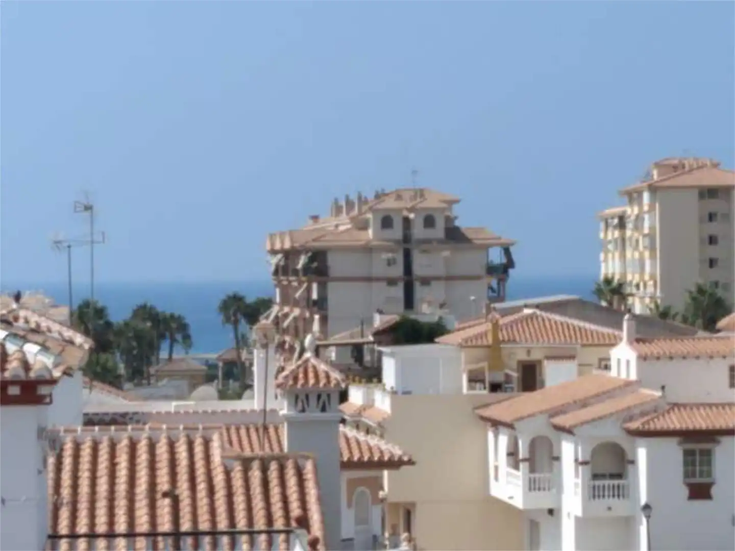Vista exterior de Apartamento de alquiler en Torrox con Terraza y Amueblado