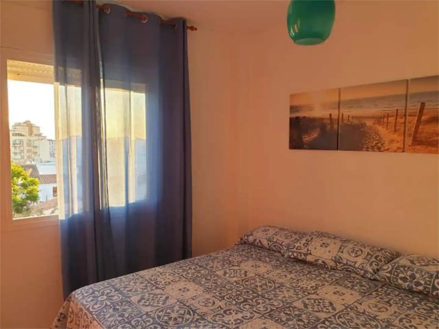 Habitación de Apartamento de alquiler en Torrox con Terraza y Amueblado