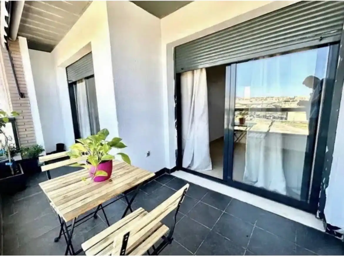 Piso en venta en Calle Sierra de Gádor, 1, Roquetas de Mar Terraza de Piso en venta en Roquetas de Mar con Aire acondicionado y Terraza