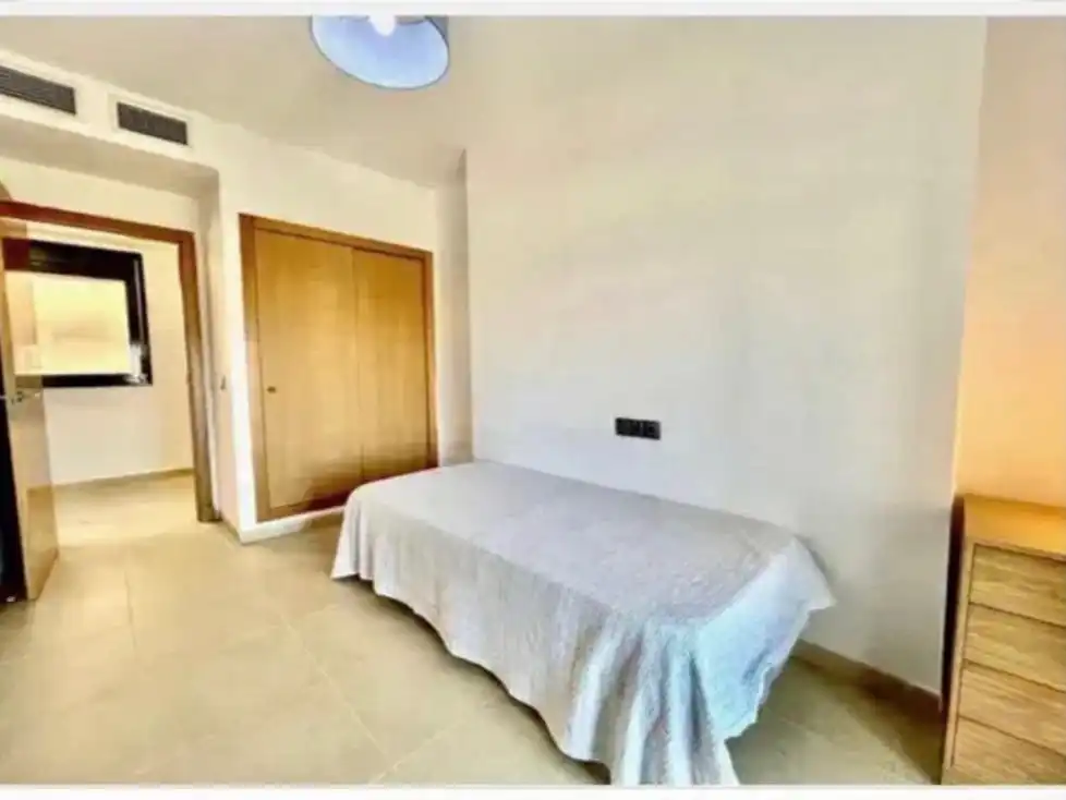 Piso en venta en Calle Sierra de Gádor, 1, Roquetas de Mar Habitación de Piso en venta en Roquetas de Mar con Aire acondicionado y Terraza