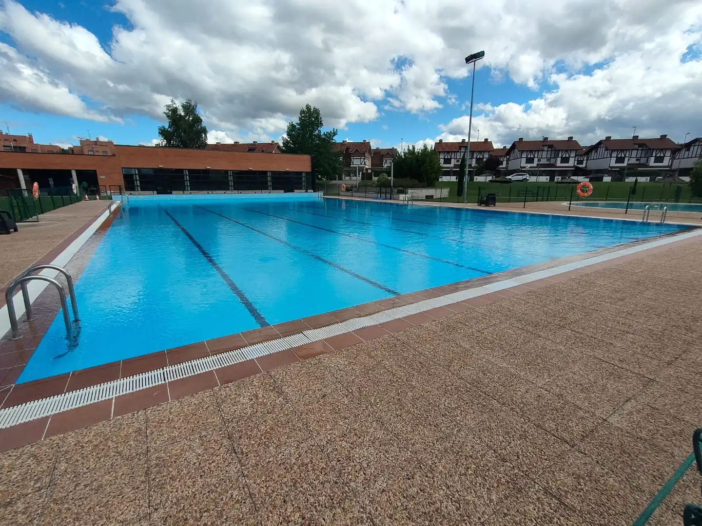 Piscina de Apartamento de alquiler en Cirueña con Calefacción, Parquet y Piscina