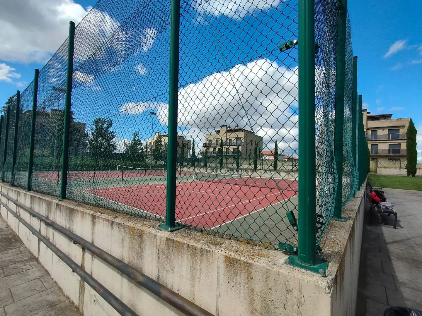 Vista exterior de Apartamento de alquiler en Cirueña con Calefacción, Parquet y Piscina