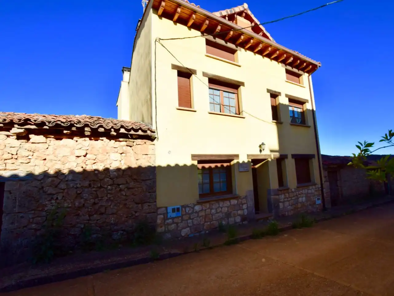Exterior view of Houses for sale in Ciruelos de Cervera  with Heating, Terrace and Storage room