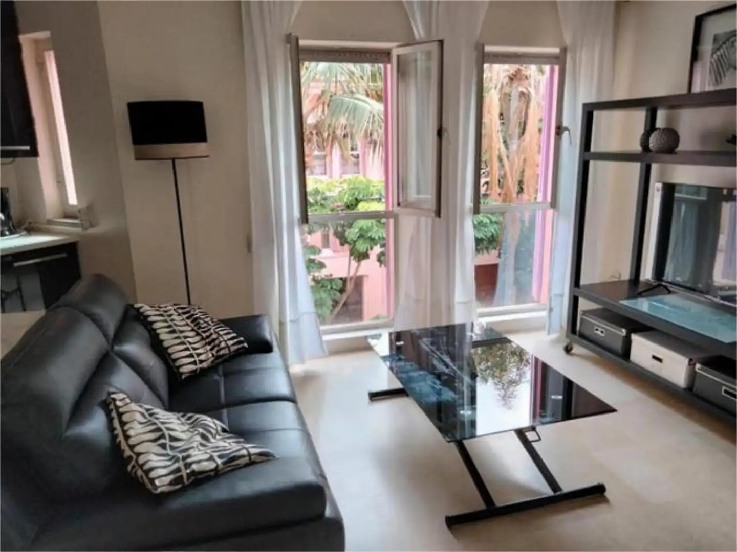 Wohnung zur Miete in Puerto de Sotogrande - La Marina Wohnzimmer von Wohnung zur Miete in Sotogrande mit Privatgarten und Möbliert