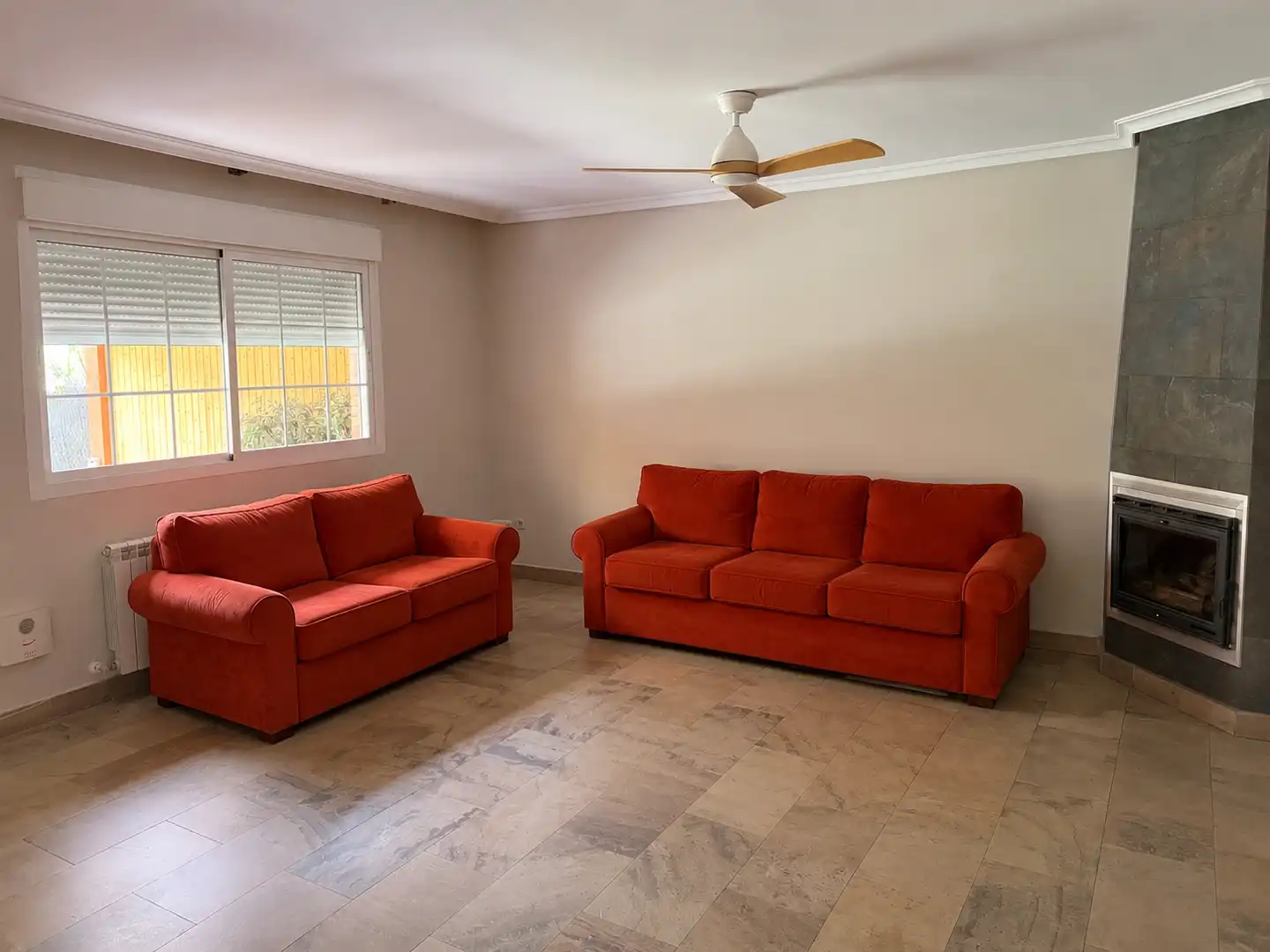 Casa o chalet de alquiler en Calle Sierra Nevada, 21, Villanueva de la Cañada ciudad Sala de estar de Casa o chalet de alquiler en Villanueva de la Cañada con Calefacción, Jardín privado y Parquet