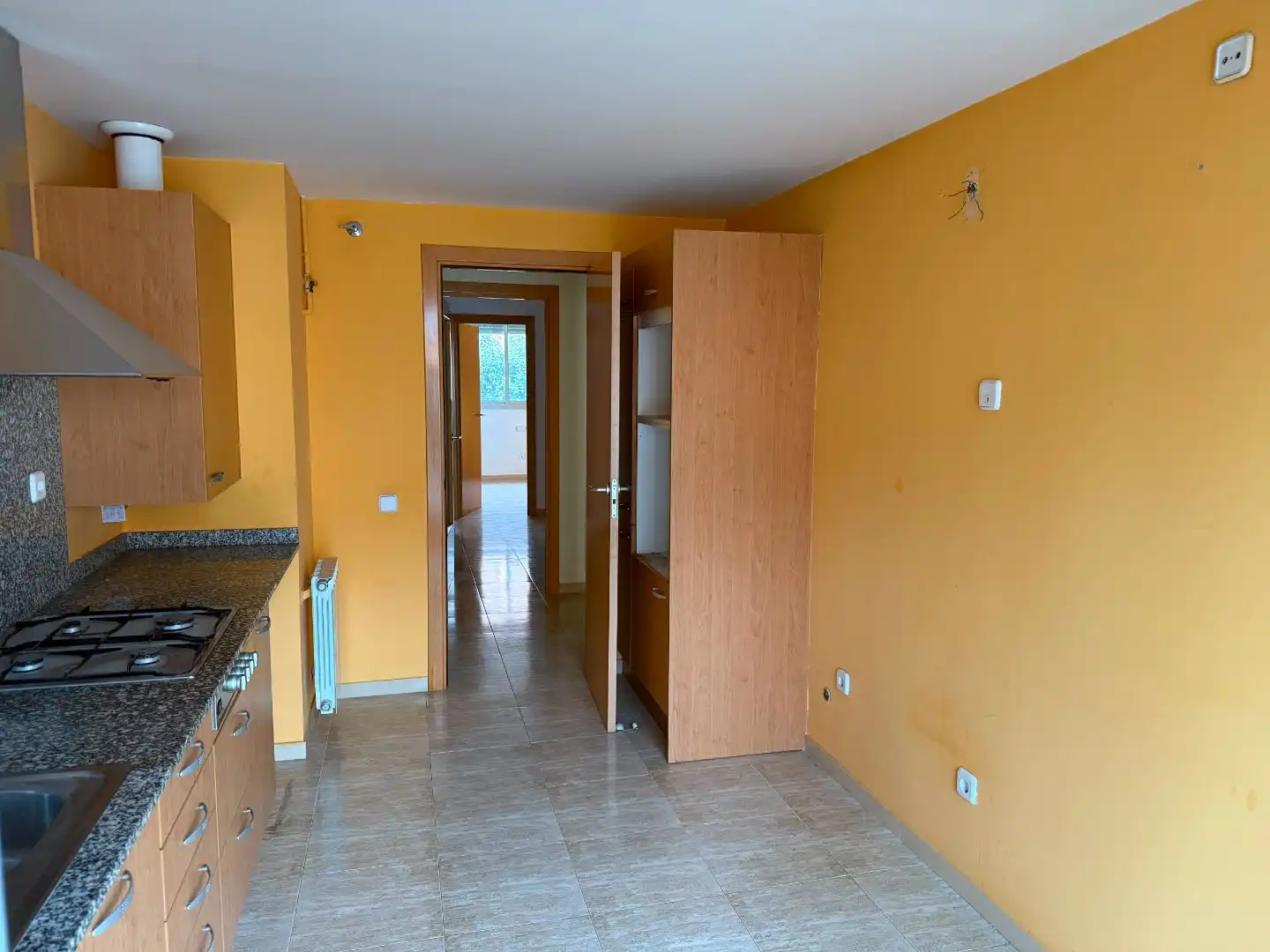 Flat for sale in Carrer Miquel Martí i Pol, 8, Sant Cebrià de Vallalta Kitchen of Flat for sale in Sant Cebrià de Vallalta with Heating, Private garden and Terrace