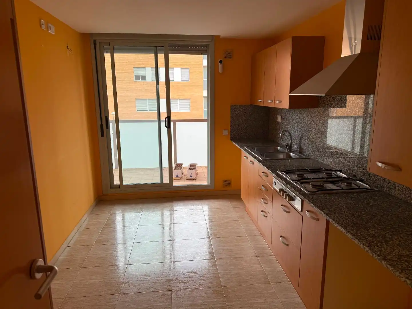 Flat for sale in Carrer Miquel Martí i Pol, 8, Sant Cebrià de Vallalta Kitchen of Flat for sale in Sant Cebrià de Vallalta with Heating, Private garden and Terrace