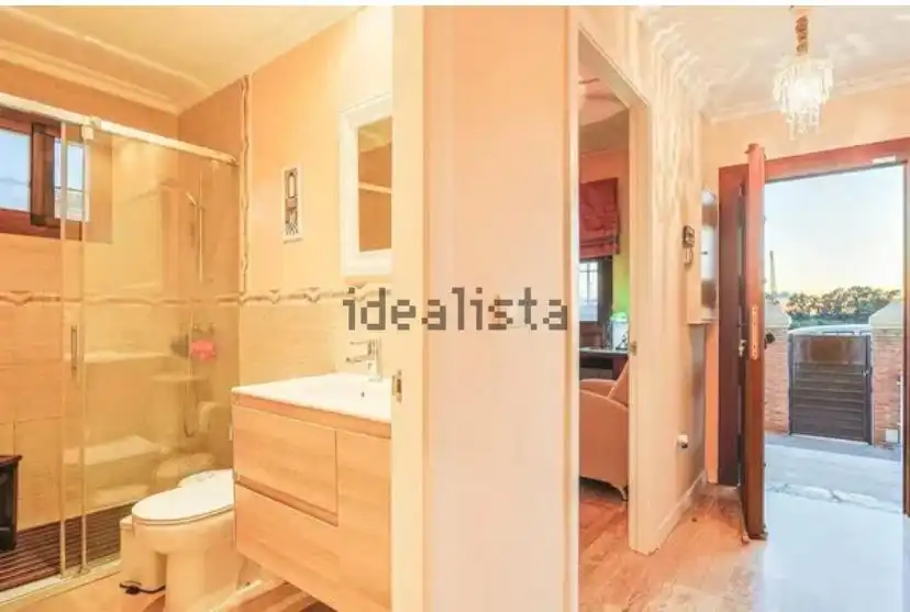 Detached homes for sale in Calle Huerta Palop, 45, Alcalá del Río Bathroom of Detached homes for sale in Alcalá del Río with Air Conditioner, Heating and Private garden