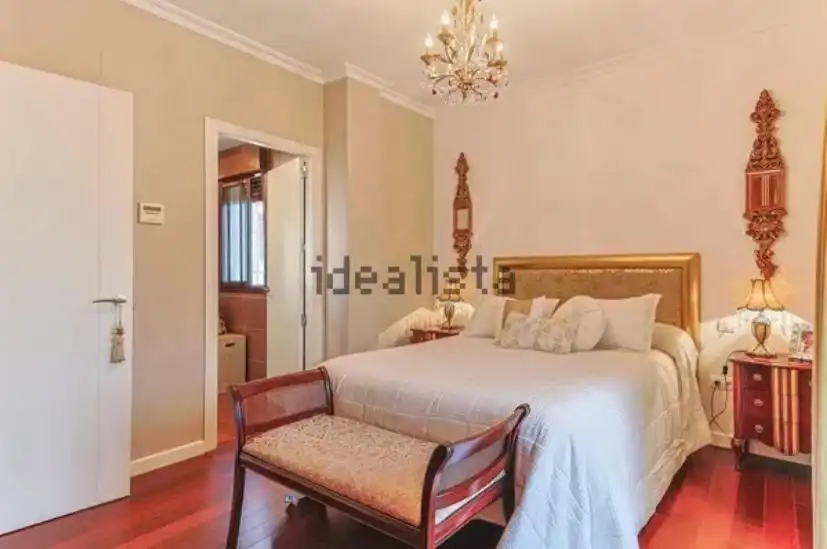 Detached homes for sale in Calle Huerta Palop, 45, Alcalá del Río Bedroom of Detached homes for sale in Alcalá del Río with Air Conditioner, Heating and Private garden