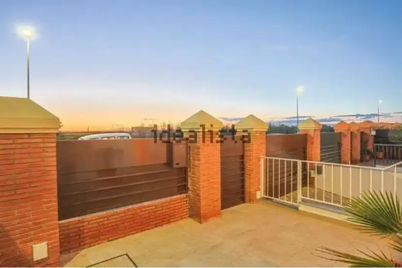 Detached homes for sale in Calle Huerta Palop, 45, Alcalá del Río Terrace of Detached homes for sale in Alcalá del Río with Air Conditioner, Heating and Private garden