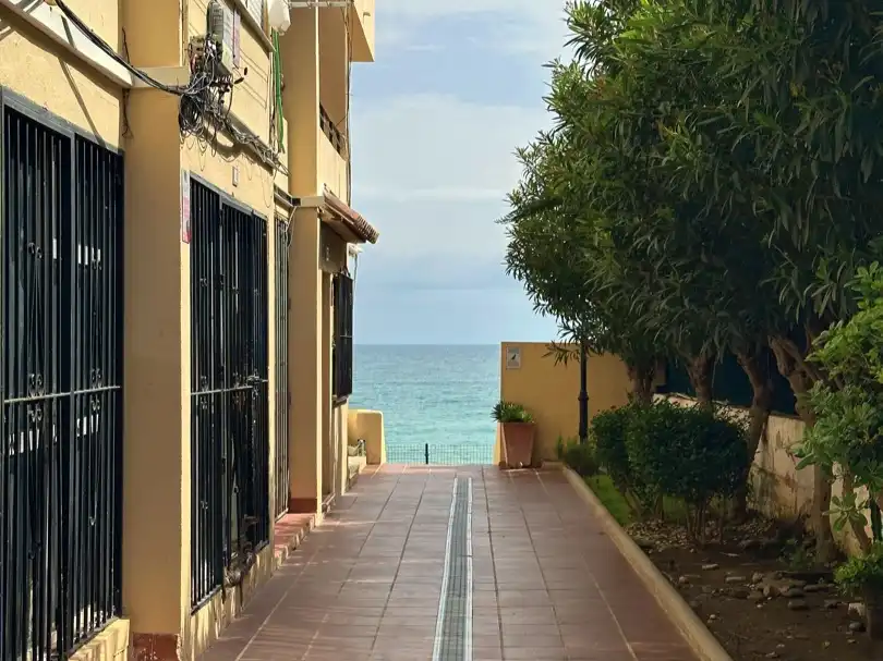 Vista exterior de Piso en venta en Estepona
