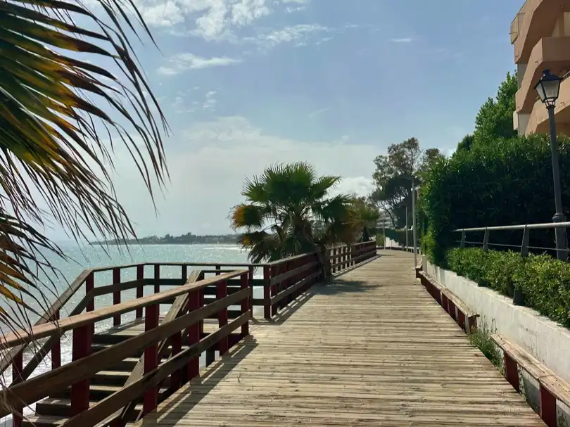 Vista exterior de Piso en venta en Estepona