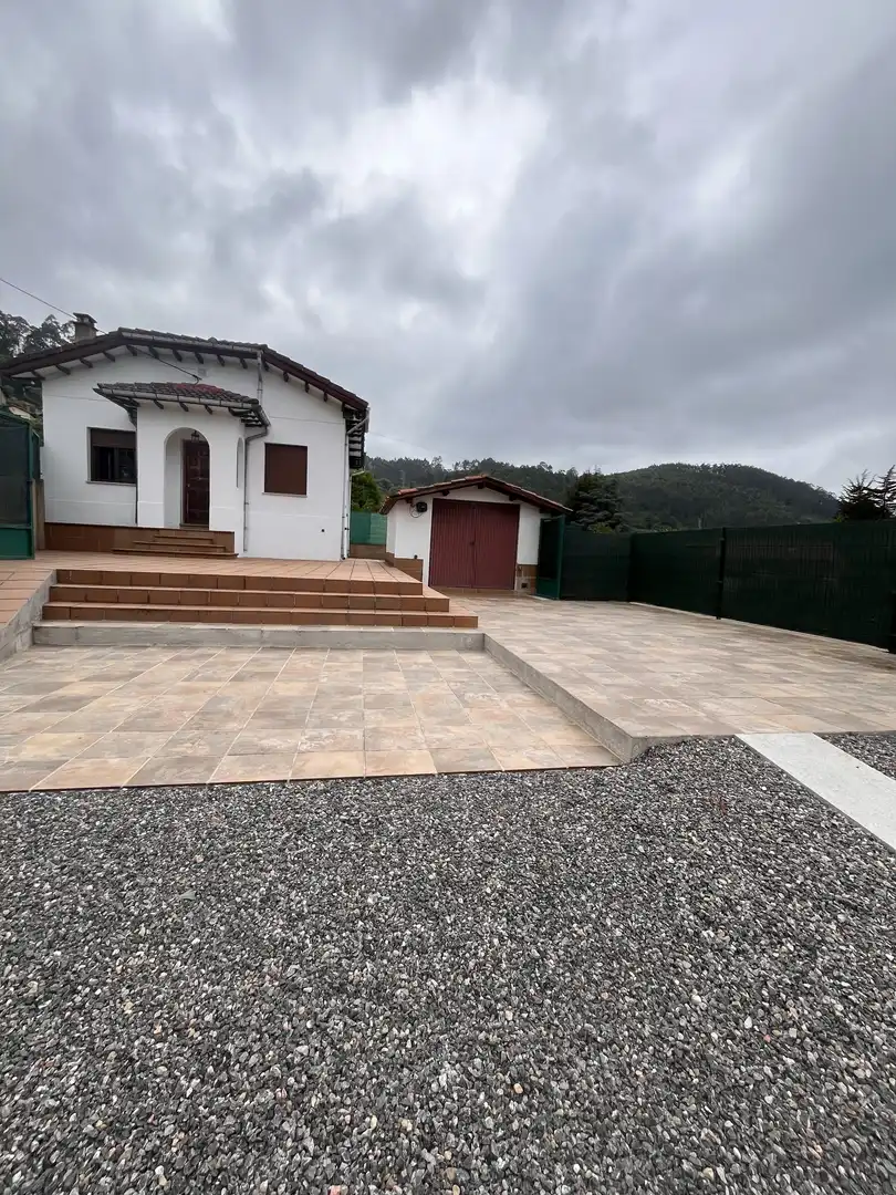 Casa o chalet en venta en Plaza Generalísimo, 3, Villaviciosa - Amandi Terraza de Casa o chalet en venta en Villaviciosa con Terraza