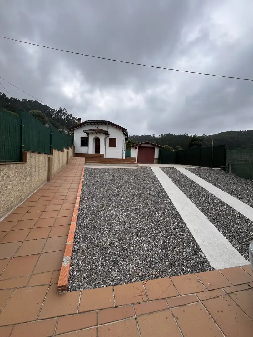 Casa o chalet en venta en Plaza Generalísimo, 3, Villaviciosa - Amandi Parking de Casa o chalet en venta en Villaviciosa con Terraza