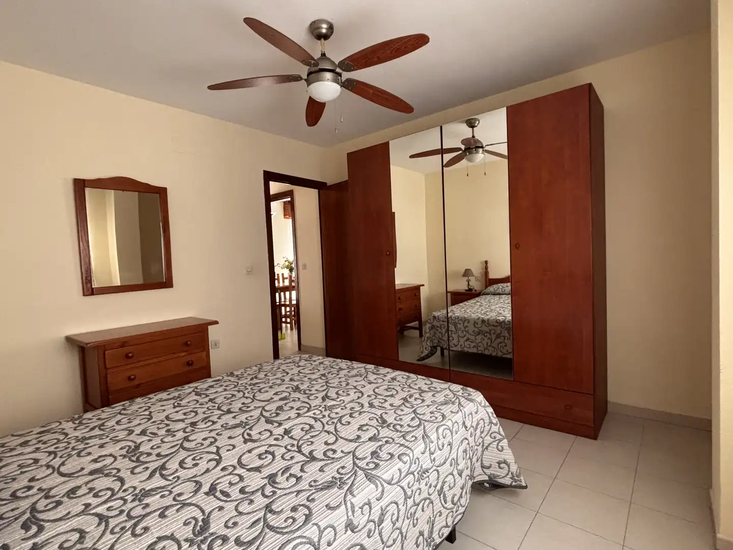 Flat for rent in Calle Salobreja, 10, Belén - San Roque Bedroom of Flat for rent in Jaén with Air Conditioner, Furnished and Balcony