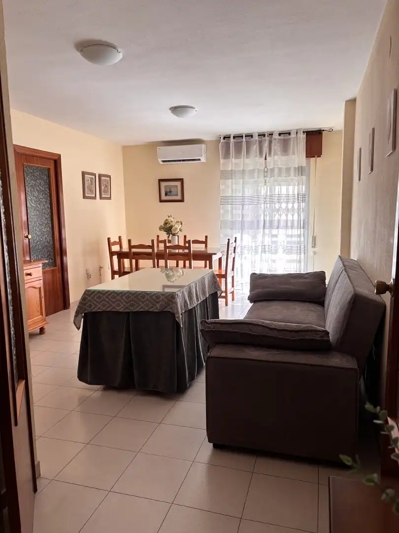 Flat for rent in Calle Salobreja, 10, Belén - San Roque Dining room of Flat for rent in Jaén with Air Conditioner, Furnished and Balcony