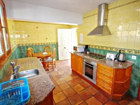 Casa o xalet de lloguer a Camino del Paellero, 32, Pinar del Advocat - Cometa Cuina de Casa o xalet de lloguer en Moraira amb Aire condicionat, Calefacció i Jardí privat