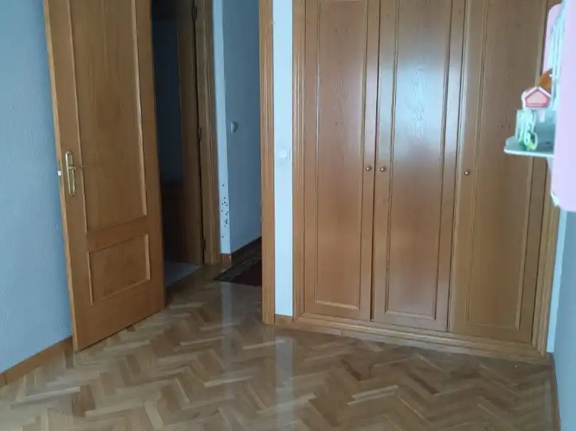 Piso de alquiler en Plaza Rollo, 1, Sur Piso de alquiler en Ávila con Calefacción, Parquet y Terraza