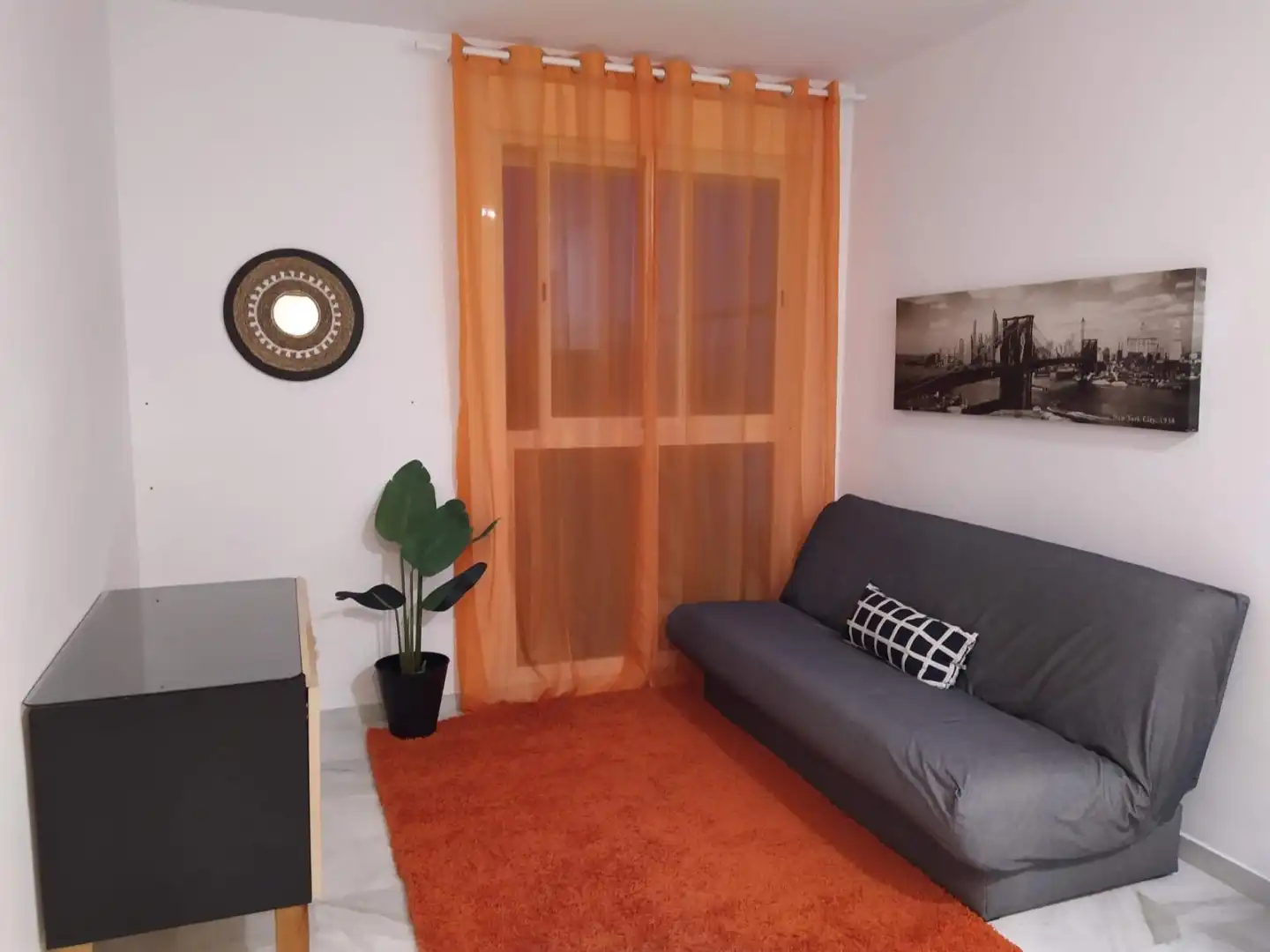 Wohnzimmer von Wohnung zur Miete in Gines mit Klimaanlage