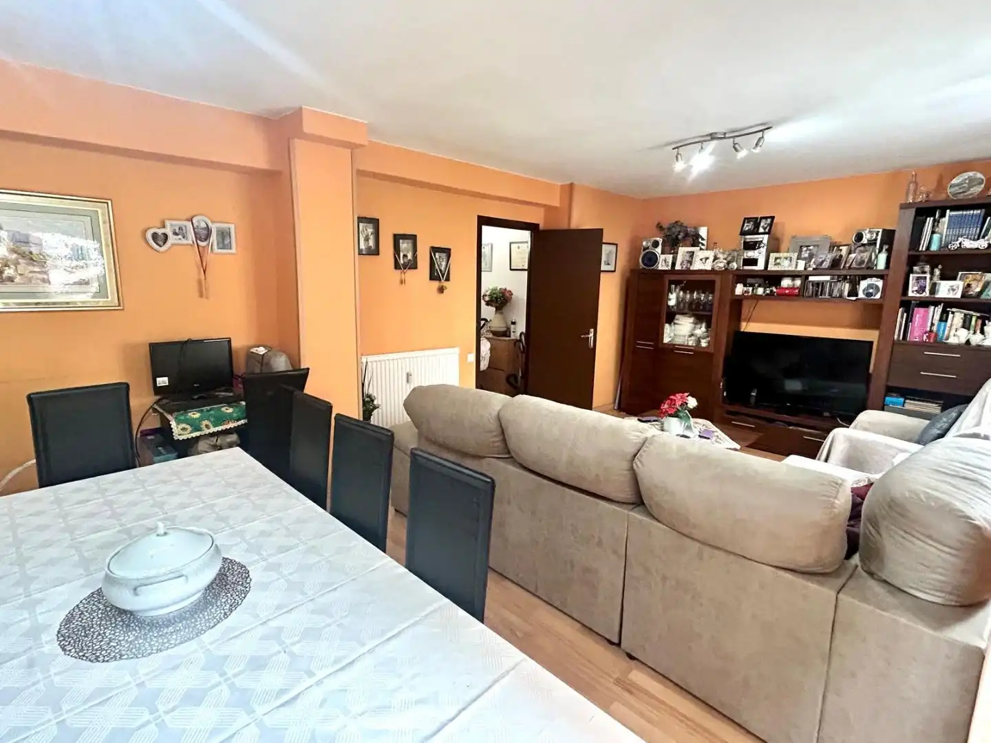 Flat for sale in Calle de Los Cabrilleros, 18, La Calzada Living room of Flat for sale in Gijón