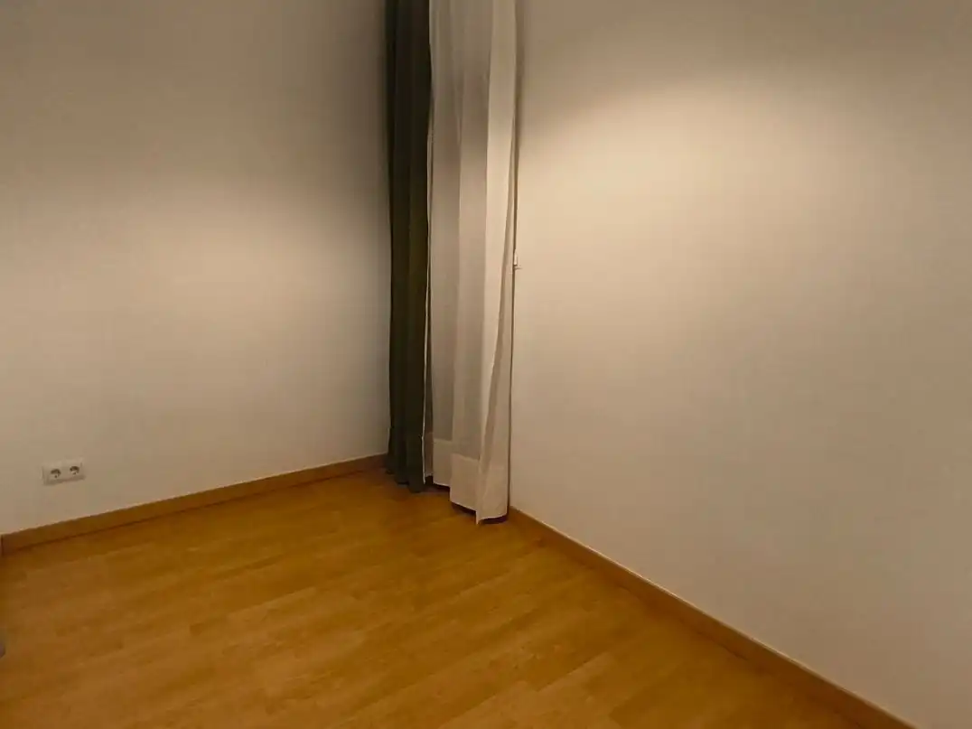 Habitación de Apartamento de alquiler en  Barcelona Capital con Aire acondicionado y Balcón