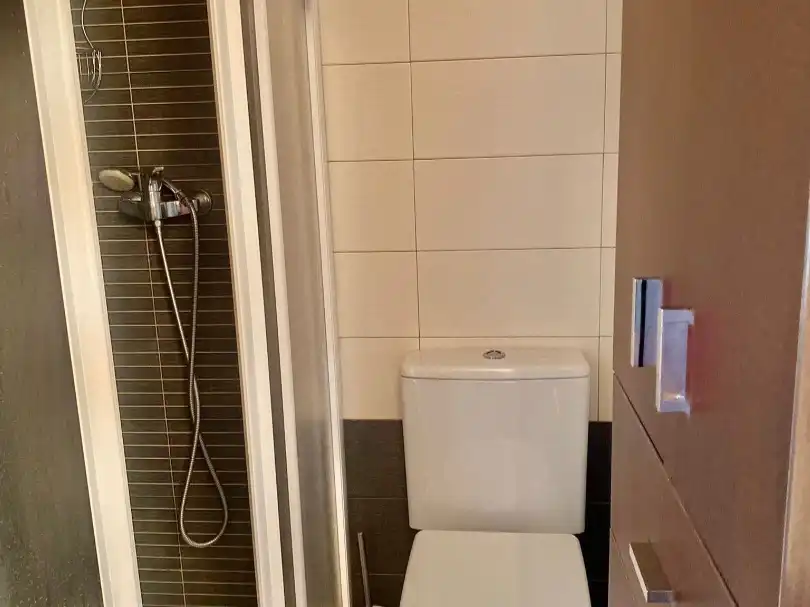 Flat for rent in Rúa Carrizo, 3, Arealonga Bathroom of Flat for rent in Vilagarcía de Arousa with Heating, Parquet flooring and Furnished