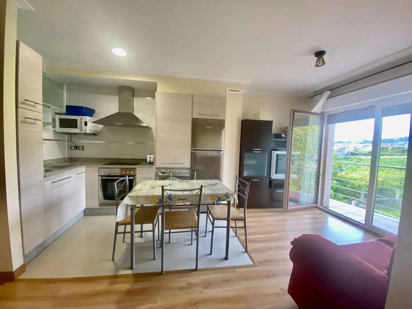 Flat for rent in Rúa Carrizo, 3, Arealonga Kitchen of Flat for rent in Vilagarcía de Arousa with Heating, Parquet flooring and Furnished