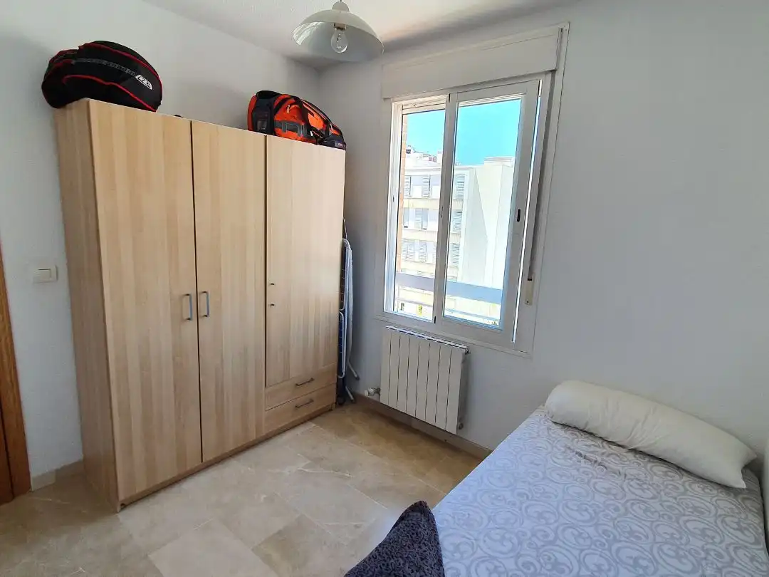 Piso de alquiler en Calle Aconcagua, 50, Camino de los Neveros - Serrallo Habitación de Piso de alquiler en Granada con Calefacción, Trastero y Piscina