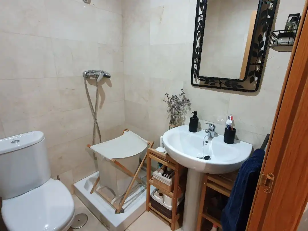 Piso de alquiler en Calle Aconcagua, 50, Camino de los Neveros - Serrallo Baño de Piso de alquiler en Granada con Calefacción, Trastero y Piscina