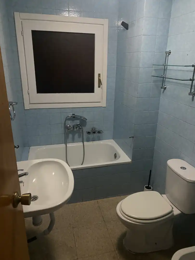 Baño de Casa adosada de alquiler en Lanaja con Calefacción, Terraza y Trastero