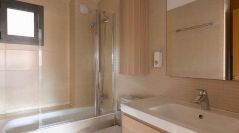 Photo 3 of Flat for rent in Calle Atzeragaine, 2b, Urduliz, Bizkaia