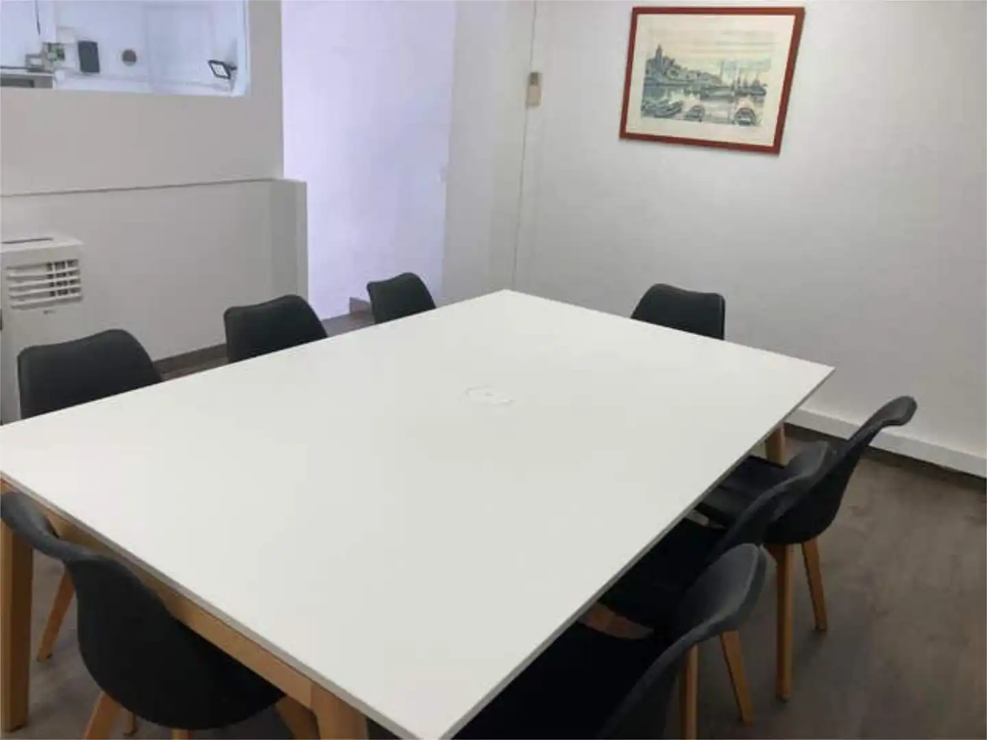 Oficina de lloguer a Porta Menjador de Oficina de lloguer en Barcelona amb Aire condicionat