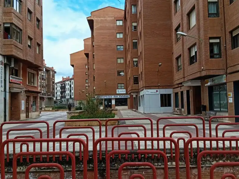 Pis en venda a Avenida Miranda do Douro, 10, Santo Domingo - La Estación Vista exterior de Pis en venda en Aranda de Duero amb Calefacció, Parquet i Terrassa