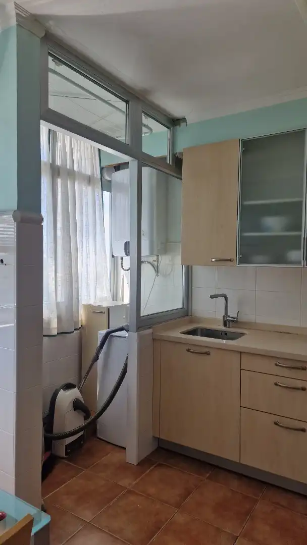 Piso de alquiler en Rúa dos Pensamentos, 4, Someso - Matogrande Cocina de Piso de alquiler en A Coruña Capital con Calefacción, Parquet y Amueblado