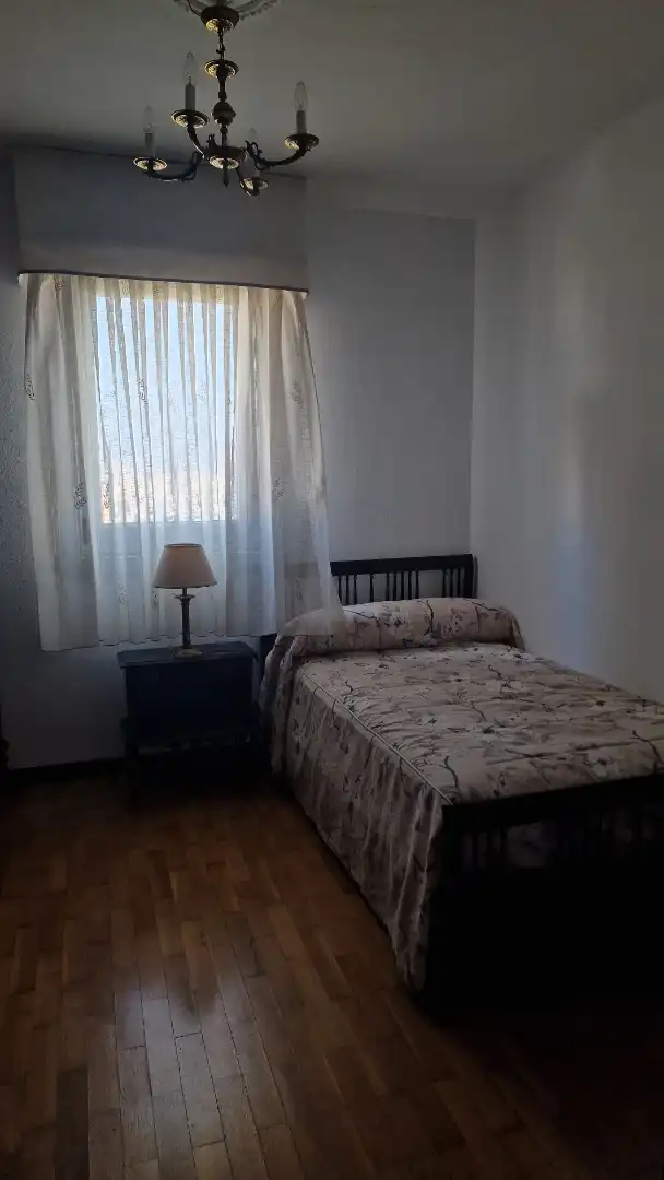 Piso de alquiler en Rúa dos Pensamentos, 4, Someso - Matogrande Habitación de Piso de alquiler en A Coruña Capital con Calefacción, Parquet y Amueblado