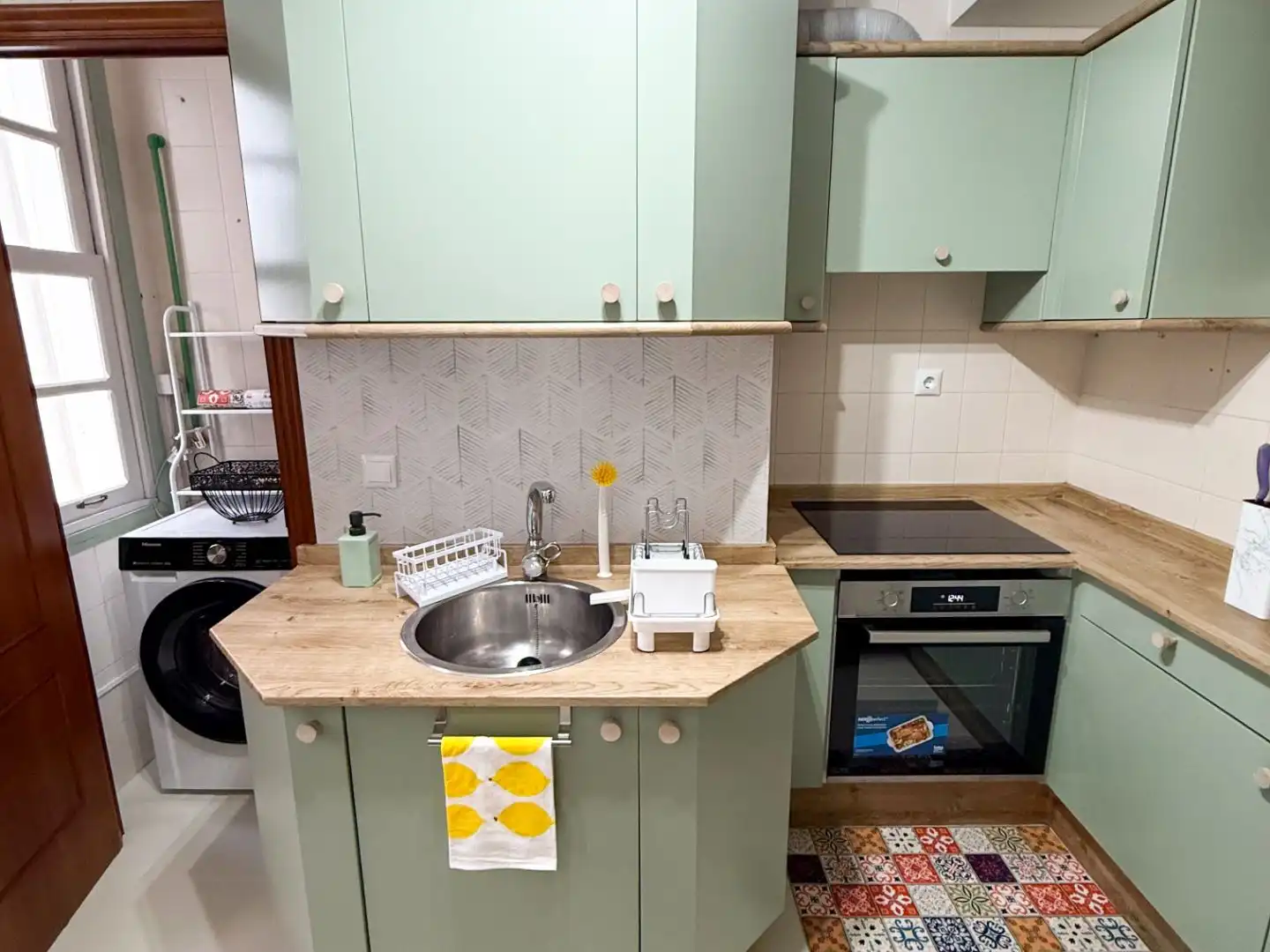 Piso de alquiler en Calle de La Coruña, 6, Centro Cocina de Piso de alquiler en Ferrol con Calefacción, Parquet y Amueblado