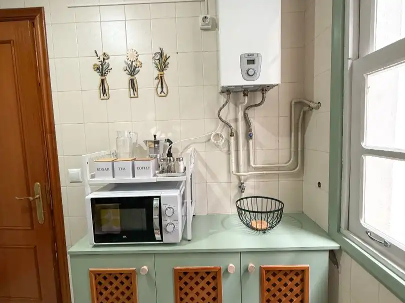 Piso de alquiler en Calle de La Coruña, 6, Centro Cocina de Piso de alquiler en Ferrol con Calefacción, Parquet y Amueblado