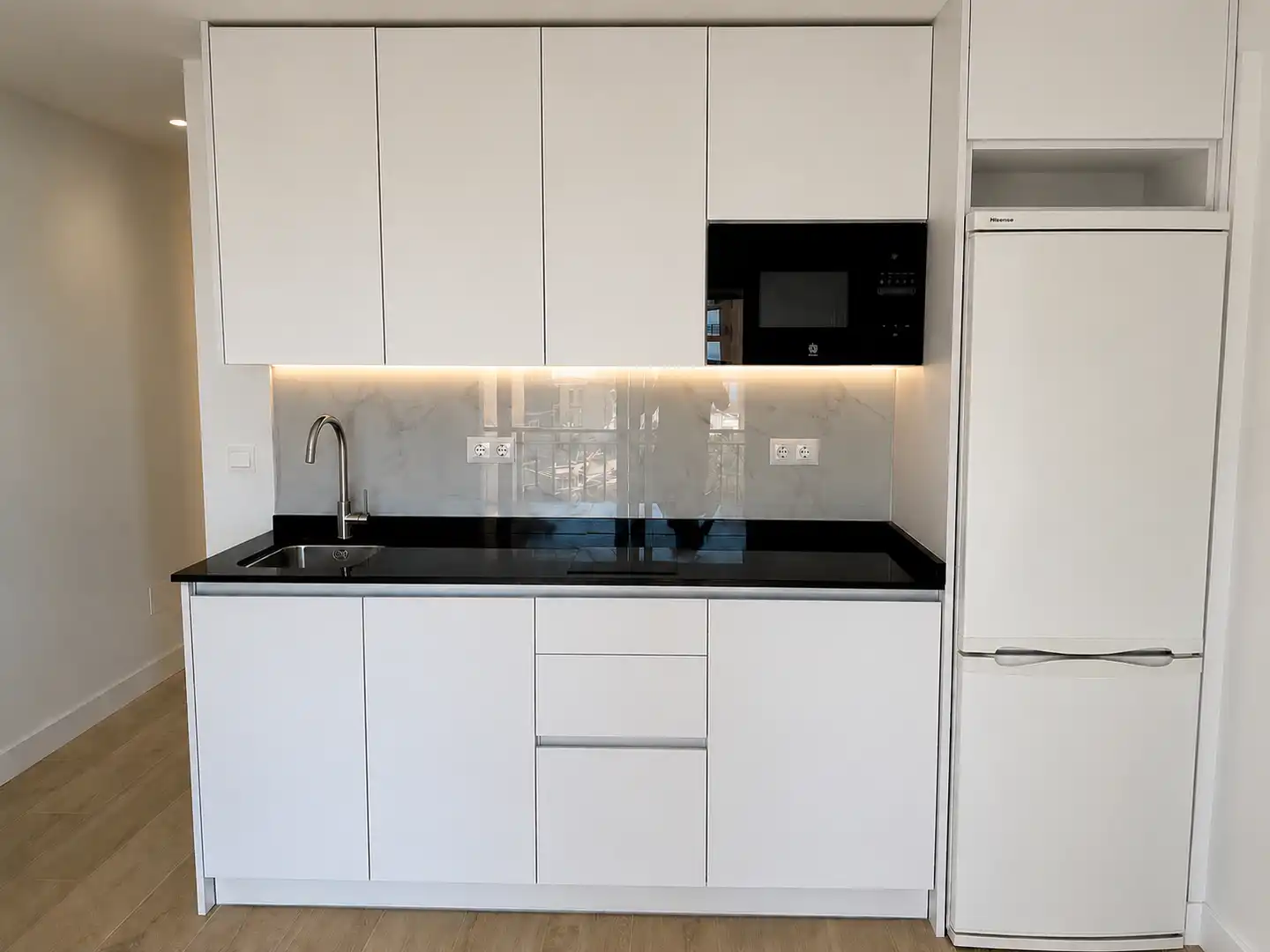 Kitchen of Flat for rent in Torremolinos  with Air Conditioner, Private garden and Terrace