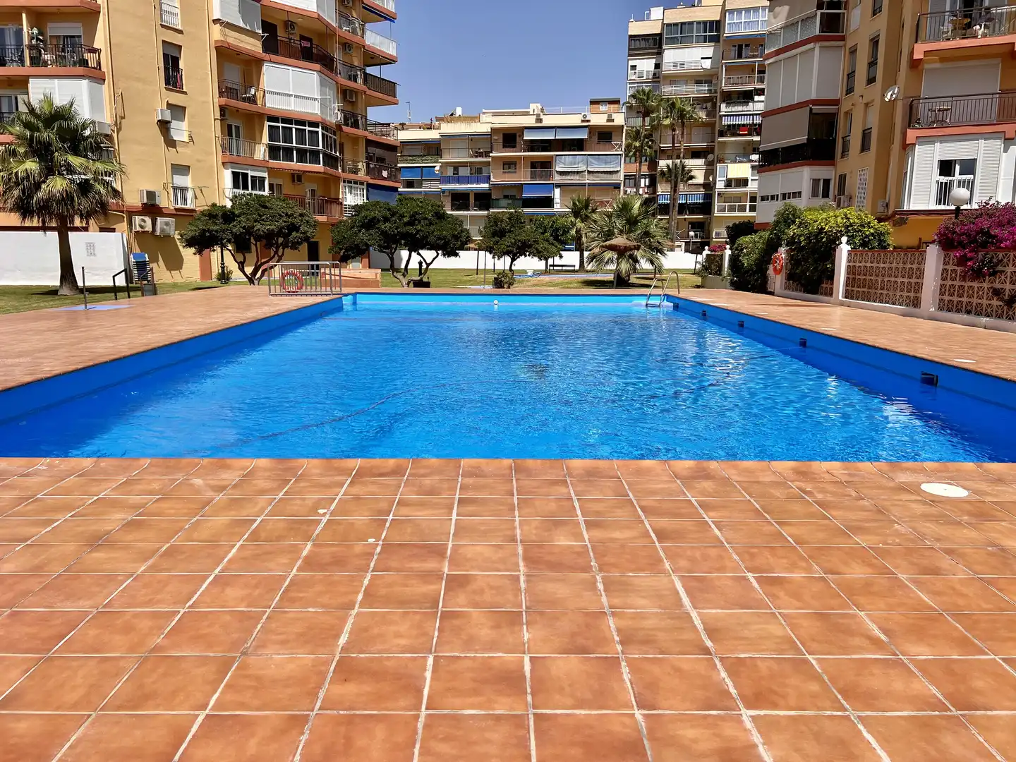 Swimming pool of Flat for rent in Torremolinos  with Air Conditioner, Private garden and Terrace
