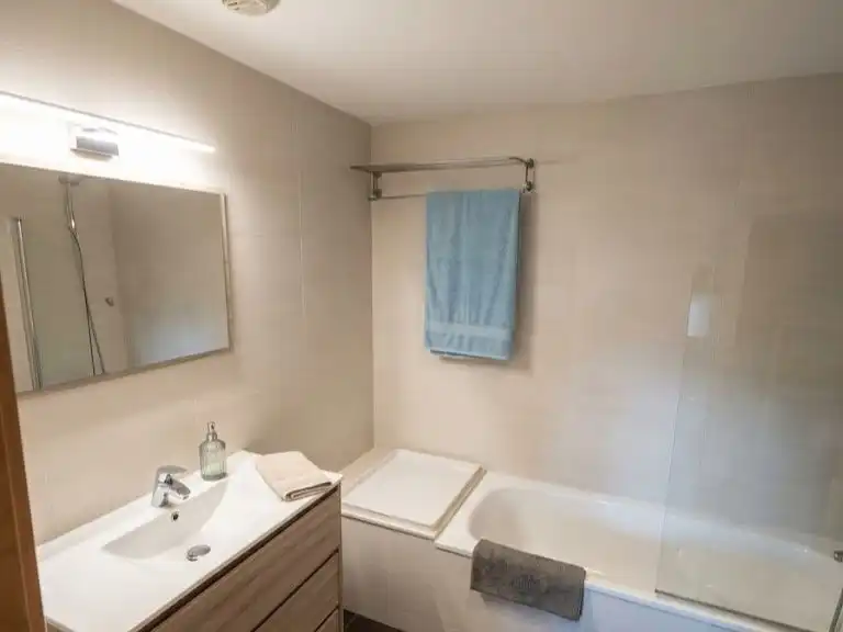 Bathroom of Flat for sale in Sant Just Desvern  with Air Conditioner, Terrace and Swimming Pool