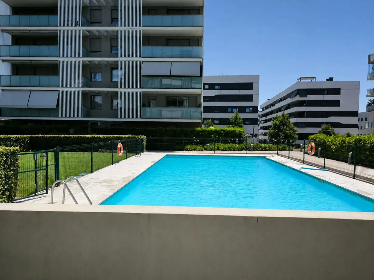 Swimming pool of Flat for sale in Sant Just Desvern  with Air Conditioner, Terrace and Swimming Pool