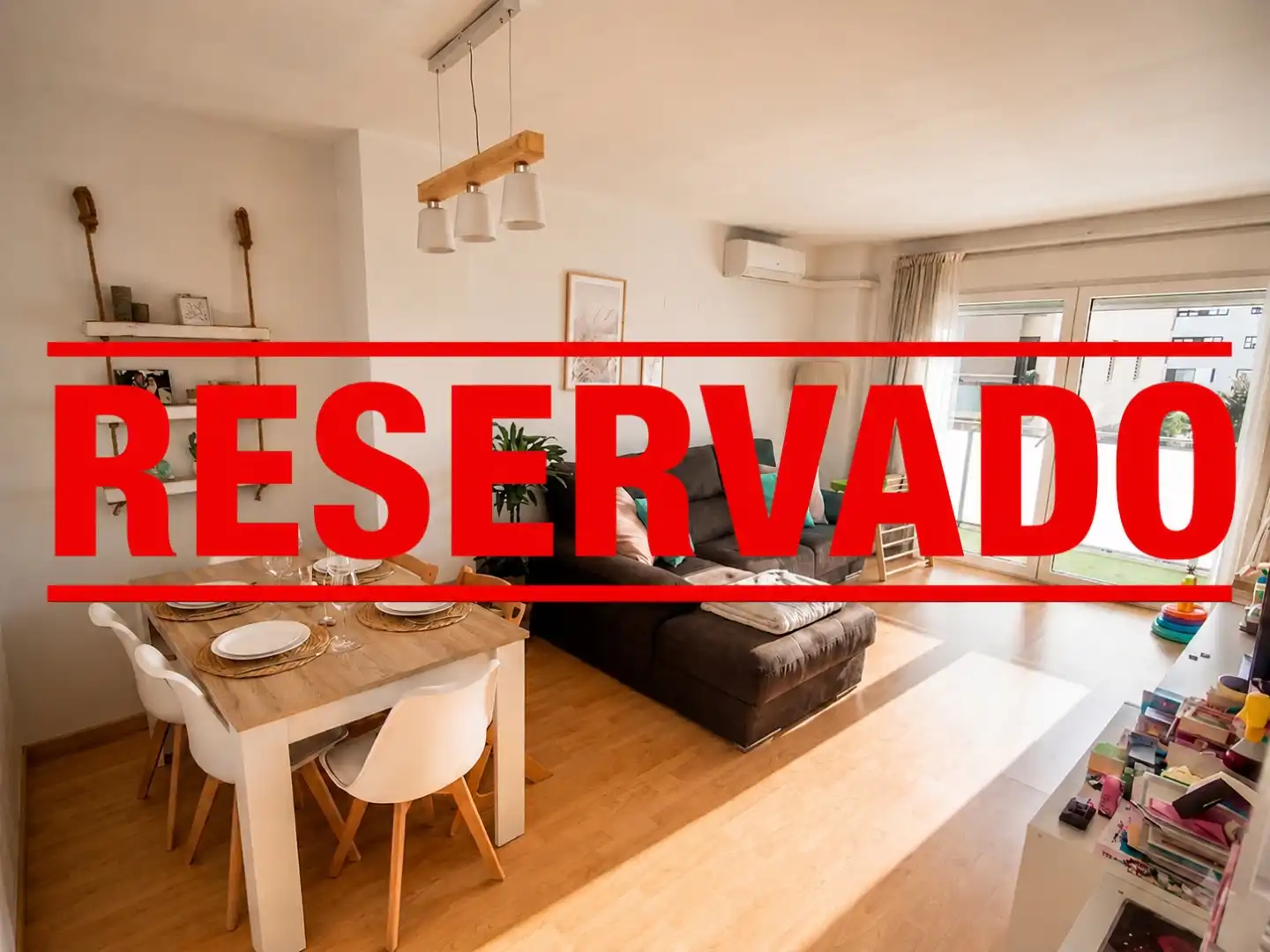 Piso en venta en Carrer Violeta Parra Sandoval, 6, Mas Lluí - Els Miralls Piso en venta en Sant Just Desvern con Aire acondicionado, Terraza y Piscina
