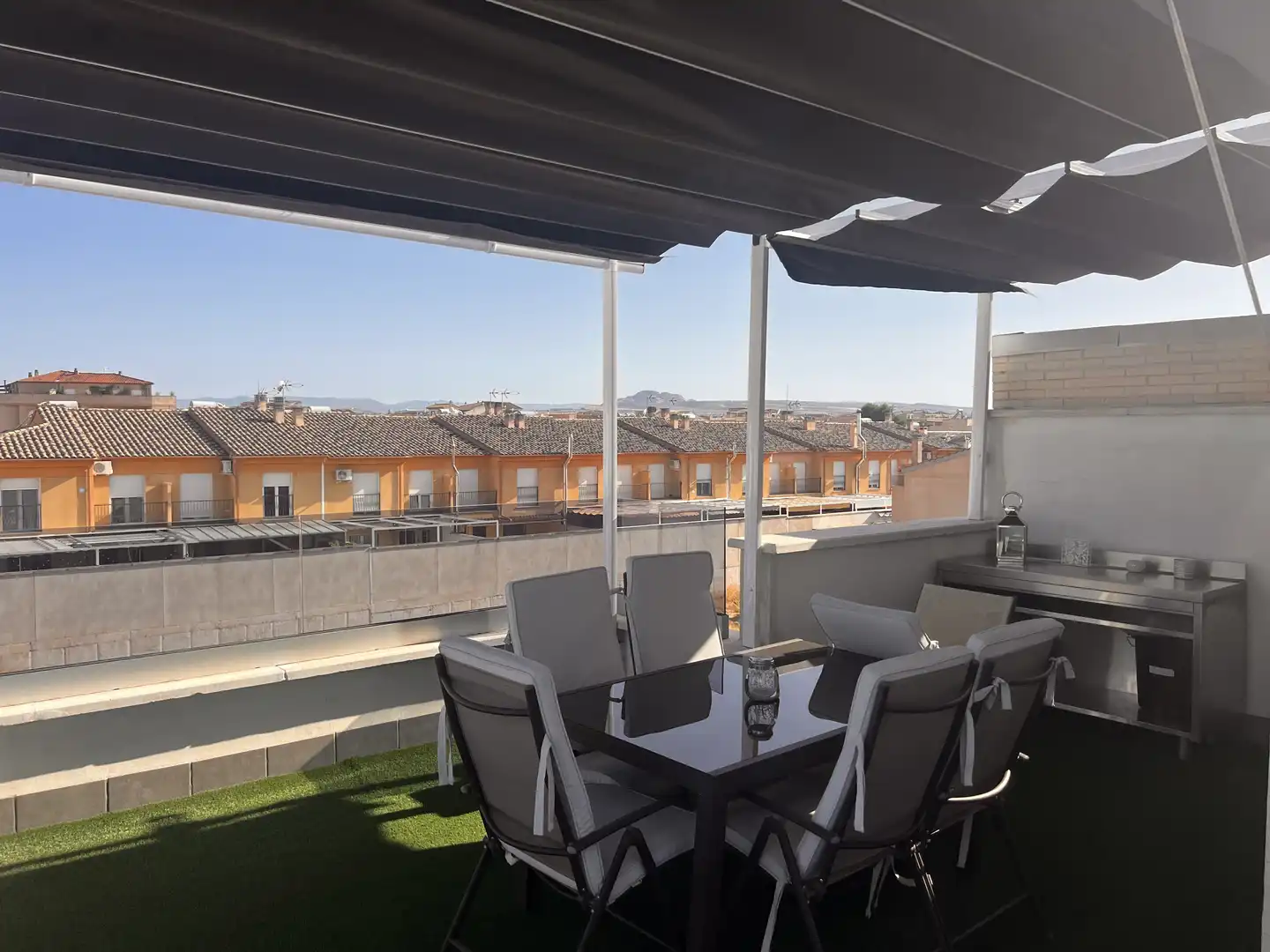 Casa adosada de alquiler en Calle Tarramonta, 2, Casco Histórico Terraza de Casa adosada de alquiler en Churriana de la Vega con Aire acondicionado, Calefacción y Jardín privado